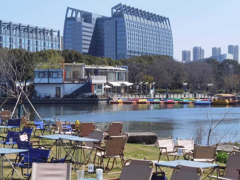 �j������¥