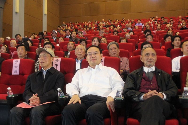 130928�����еڶ�ʮ���ϸɲ���������Ƭ 042.jpg