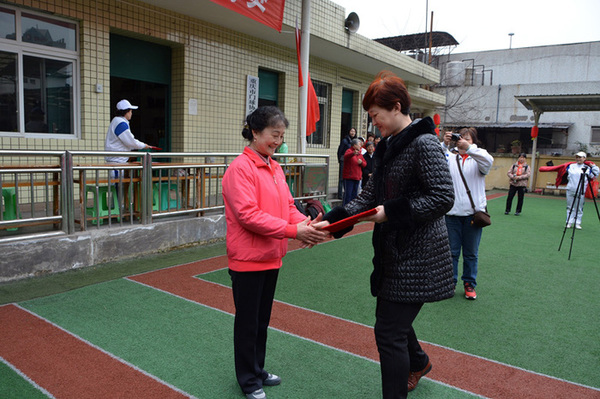 ��������Э�᳣����ϯ��ƼΪ��õ��������ϰ��Ӱ佱