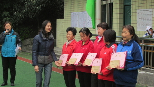 ��������������鳤Ϊ���ġ������Ӱ佱��