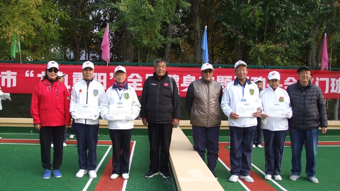 4���������Ա