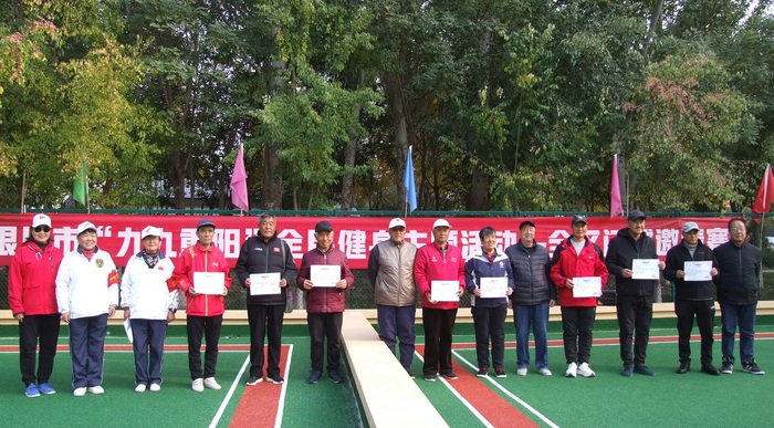 8���������Ա